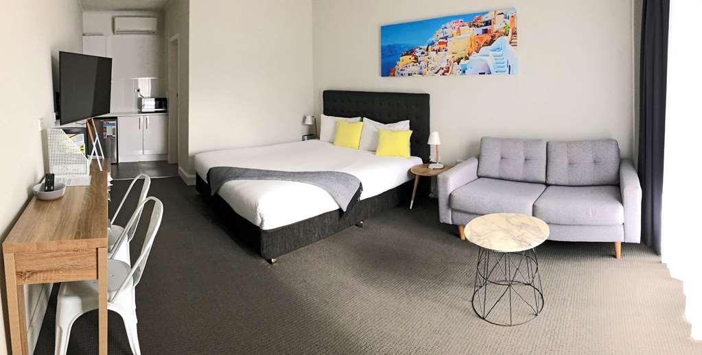 Commodore Motor Inn Albury Room photo