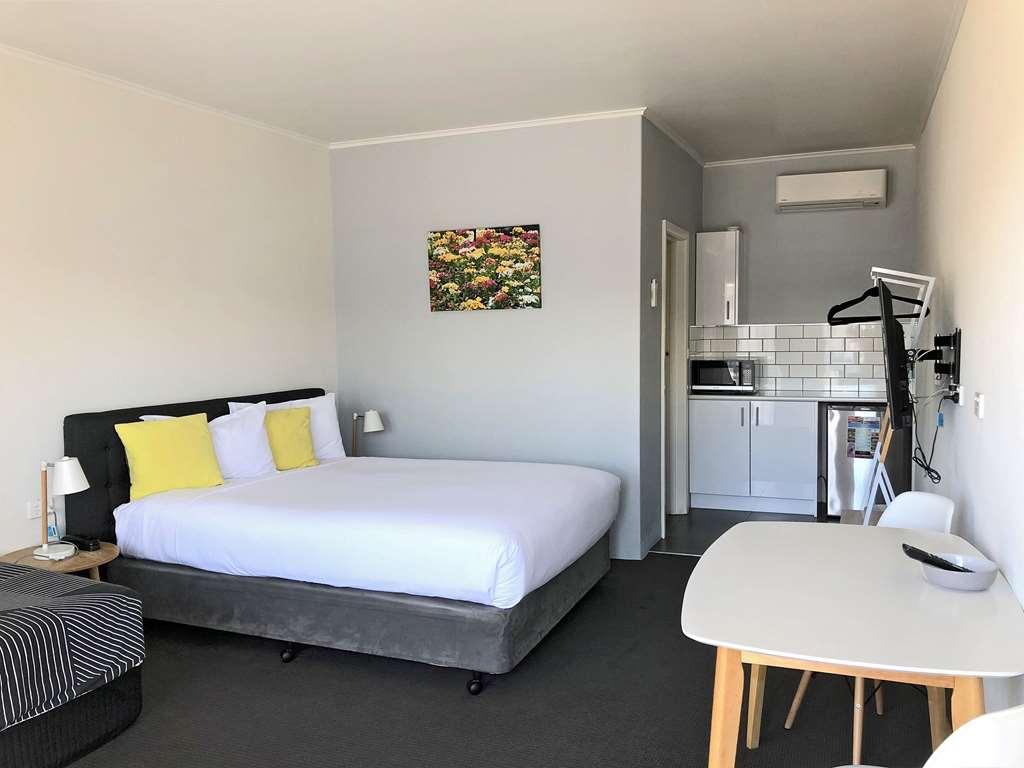 Commodore Motor Inn Albury Room photo