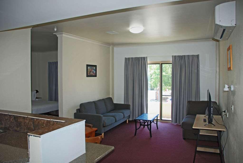 Commodore Motor Inn Albury Room photo