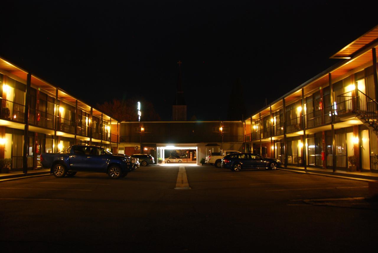 Commodore Motor Inn Albury Exterior photo